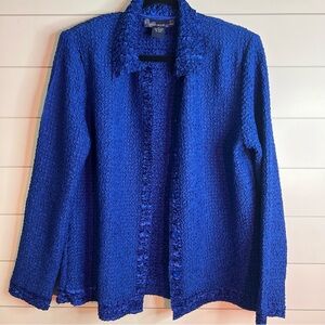Susan‎ Graver Style Blue Button Front Shoulder Pads Blouse/Blazer. Size Medium.